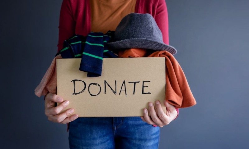 5 Ways Donating Clothing Helps the Environment